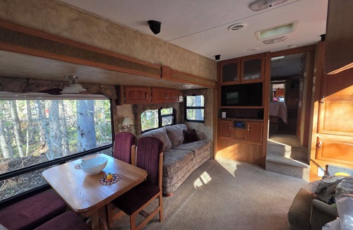 Fauquier House | Whatshan Valley Hideaway near Edgewood, BC