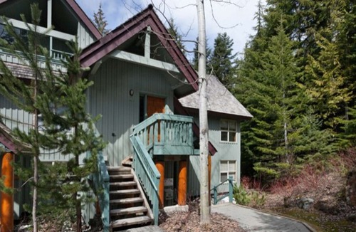 Upper Village House | Whistler - Arrowhead Point - AH11
