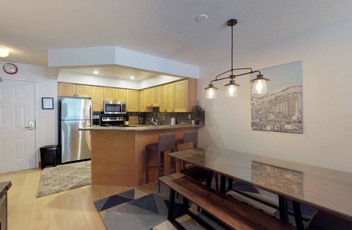Upper Village Condo | Whistler Blackcomb VR at Powderhorn