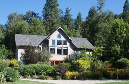 Robson Bed & Breakfast | Windborne Bed & Breakfast