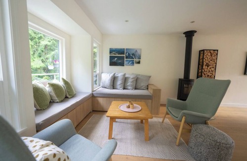 Squamish House | Winter in Squamish Mountain Comfort