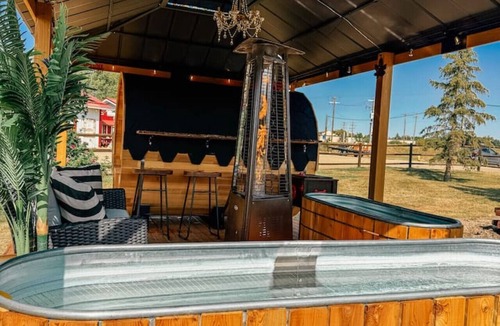 Stettler House | Winter-Ready Heated Glamping Tent | HydroSpa