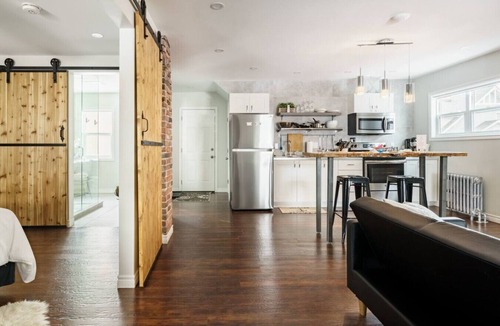 Niagara Falls Apartment | Wood-Rich Niagara Loft close to Queen Street