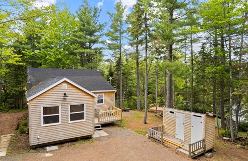 Sainte-Anne-de-Kent House | Wooded Nature's Sasquatch River Retreats-Bigfoot Sanctuary