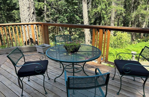 Salt Spring Island Cottage | woodland escape