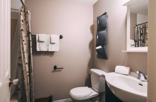 Mont-Tremblant Village Apartment | Woodland Studio 5 minutes from the mountain