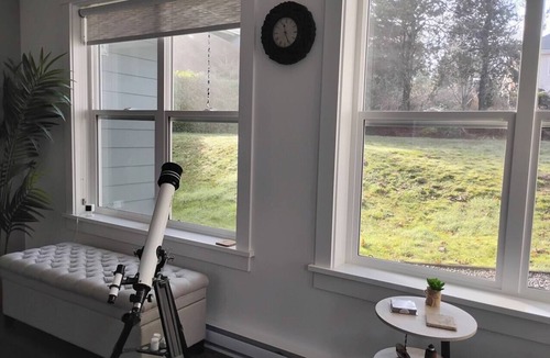 Regional District of Nanaimo House | Woodlands Cottage - Surrounded by Nature