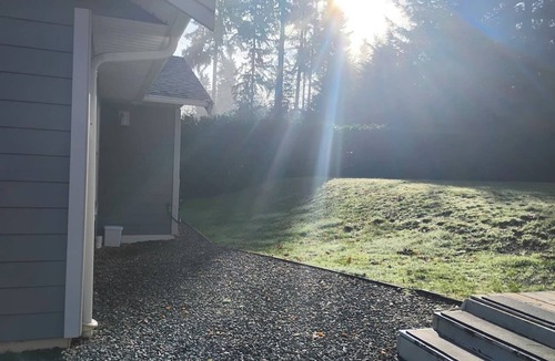 Regional District of Nanaimo House | Woodlands Cottage - Surrounded by Nature