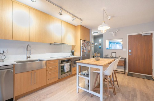 Mount Pleasant Condo | World Cup Retreat | 1BR | Gym & Free Parking