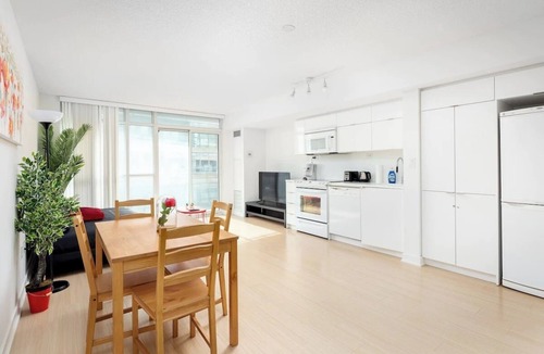 CityPlace Apartment | World Wide Stays Suite - Entertainment