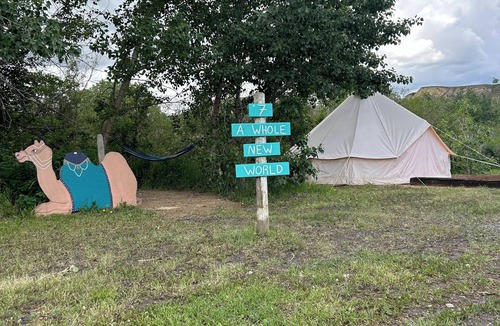 Rosedale Cabin | #Y7 Whole New World -2 Dbl beds- No pets please
