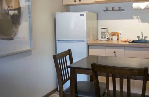 Dead Man's Flats Condo | Yam 23 - Upper Studio with King