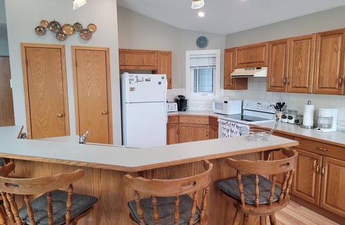 Windermere Cabin | Year-Round Getaway in Windermere B.C. - Enjoy the Lake and Mountains!