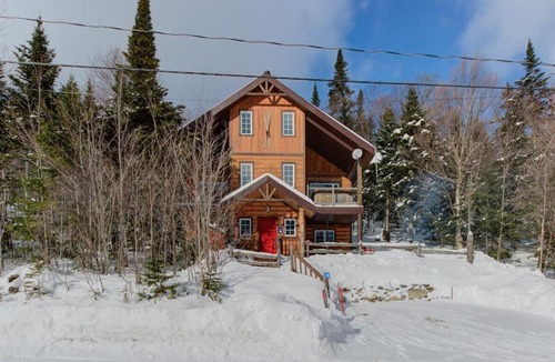Notre-Dame-Auxiliatrice-de-Buckland Ski Chalet | Yeti-Rama - Spa prive au Massif du Sud