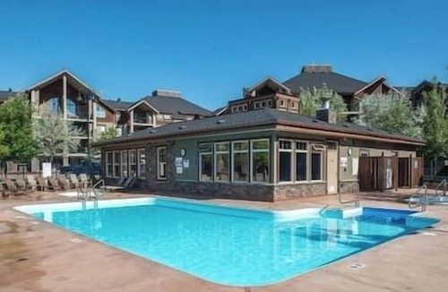 Invermere Apartment | Your Mountain Hideaway!