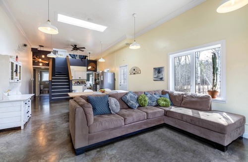 Whitehorse House | Yukon River Farm: Getaway