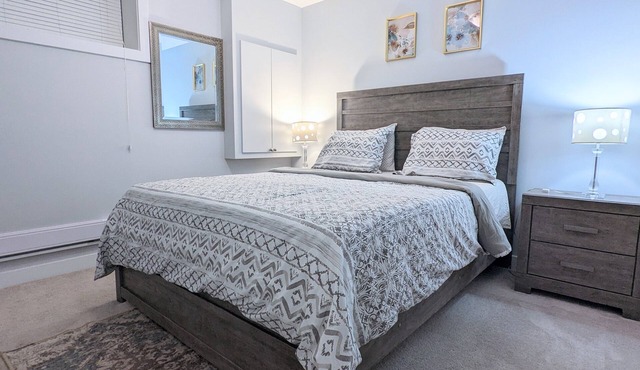 Über-clean, cozy, private suite - Stonebridge