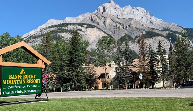 1 week (August 3 -10) in Banff National Park. 2 bedrms, 2 full baths $499/night