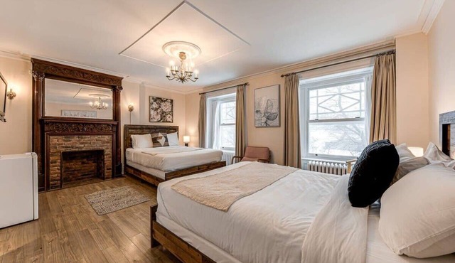 10 Double Room