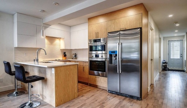#110 Roomy, Renovated, Gourmet Kitchen & Large Backyard