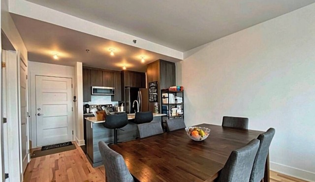 #114 Splendid Unit on 2 Floors, Terrace, Parking