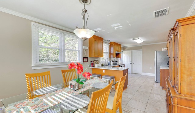 14 Mi to Raleigh: Charming Family Home!