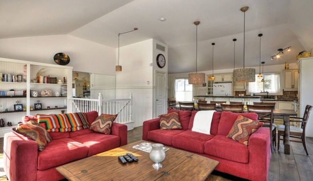 17 - Breathtaking view, Splendid property in Saint-Sauveur