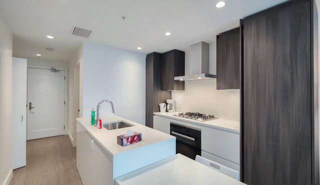 2-BDR&1-Bath | 550 sq.ft | AC | Next to Skytrain
