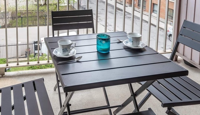 2 Bdr Downtown - Cozy and stylish - Pool