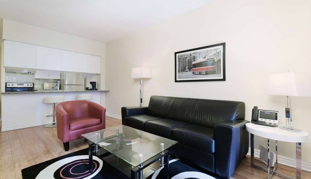 2 Bedroom/1 Bathroom Jr. Suite