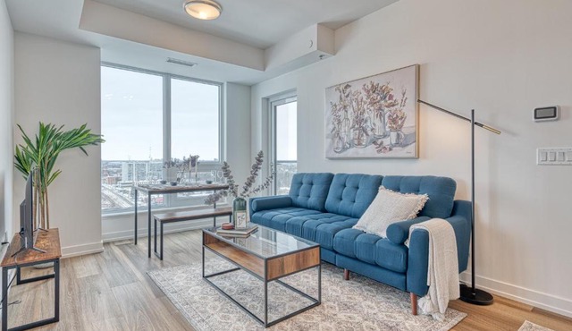 2 Bedroom, 2 Bath Stunning Condo - heart of Kitchener Downtown