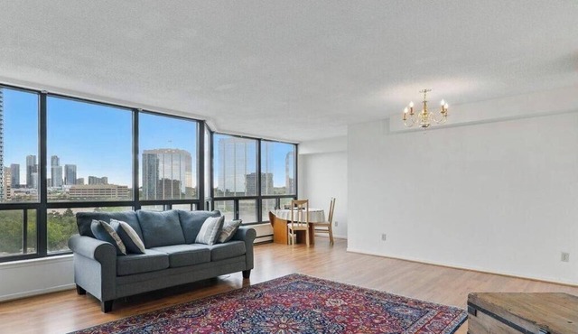 2-Bedroom Apartment 30 minutes away from Toronto