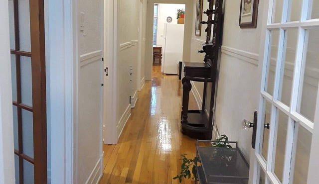 2 BEDROOM + OFFICE + FAST INTERNET + QUIET, SAFE & FRIENDLY NEIGHBORHOOD!
