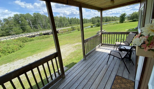2 Bedroom Rustic Family Retreat Without Compromising Comfort