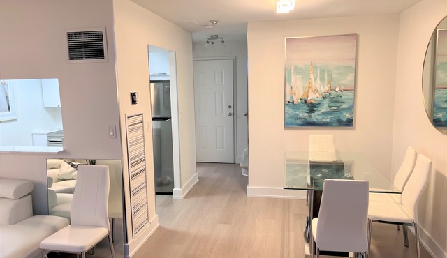 2-Lvl, 2-Bdrm, Furnished Penthouse Condo