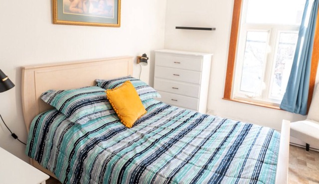 3 1/2 bright and parking on site (Vieux-Lévis)