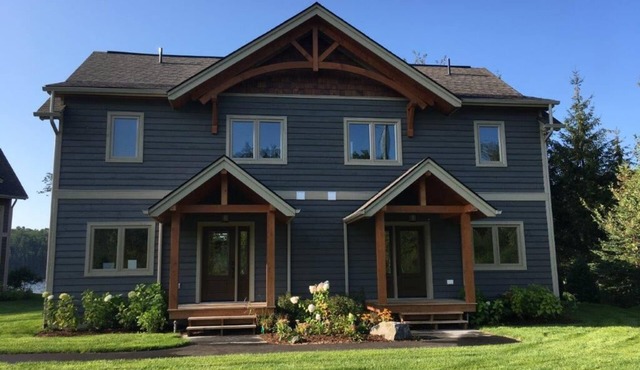 3 + bed 2 bath Villa on Lake Muskoka