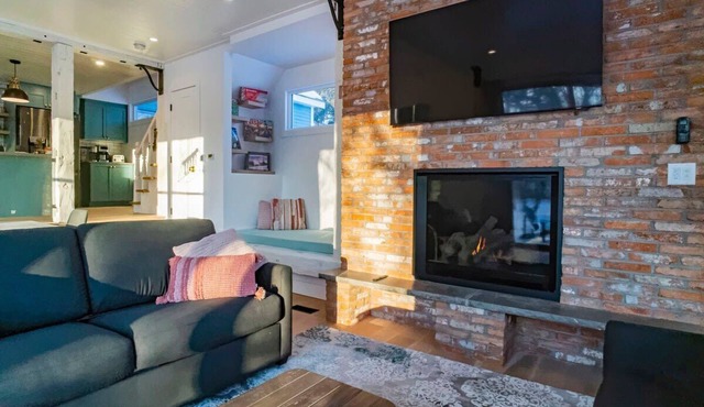3-bedroom house 915A Shefford mountain view