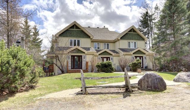 4 Bedroom Family Townhome on La Bete Golf