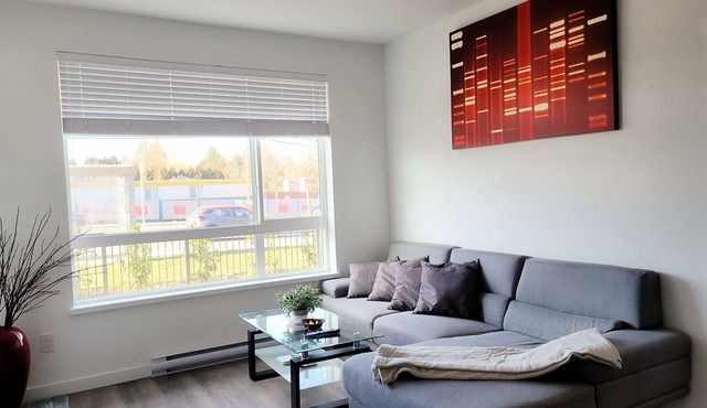 4 min to Bear Creek Park, Surrey✧2BED-2BATH✧KITCHEN✧