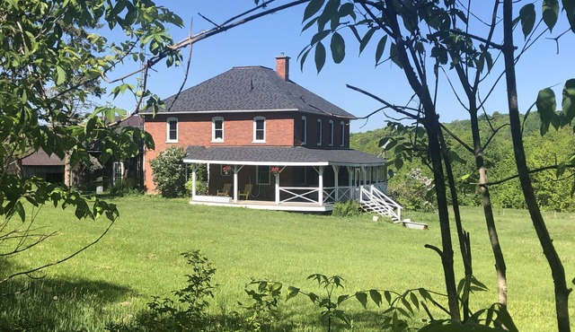 5-Bedroom Farmhouse Estate in Muskoka