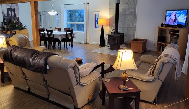 5 peaceful private and secluded acres.