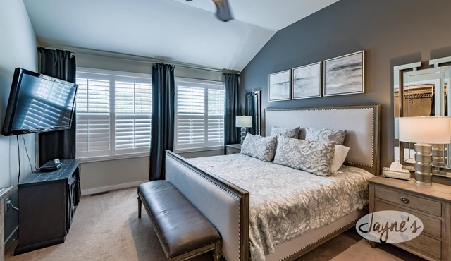 5bed 5bath Home including 2 Primary Suites minutes from Blue Mountain Resort!