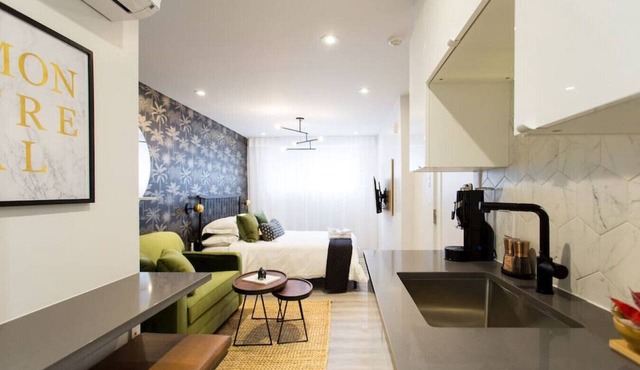6768 - 104 · Palms Little Italy Studio with full bathroom by Denstays