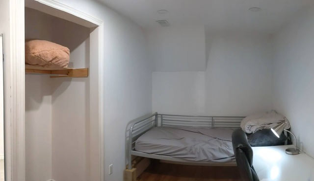 A Cozy Private Room 4B in the basement