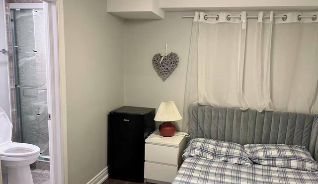 a spacious and private bedroom with your own ensuite bathroom in Richmond Hill