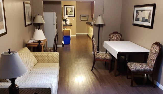♥ ALPINE COMFORT 5 Min to Golf & Ski.