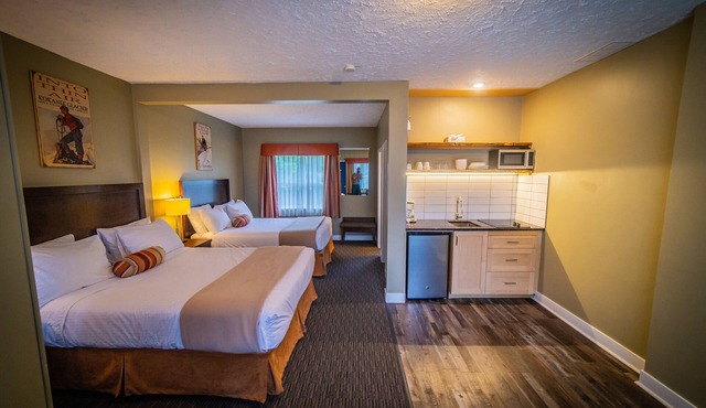 Alpine Inn & Suites