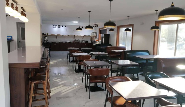 Alpine Inn & Suites