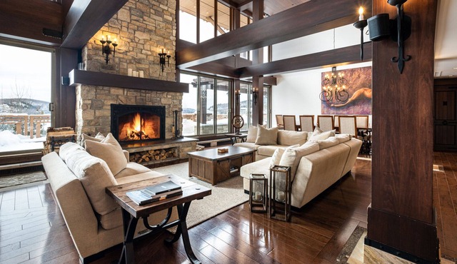 Altitude Penthouse 8 bdr condo ski-in/out -By Tremblant Living
